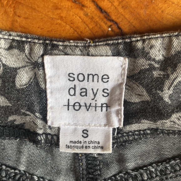 Some days lovin short shorts small - Picture 3 of 9